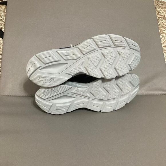 Fila Men's Black and Grey Trainers - Picture 6 of 7